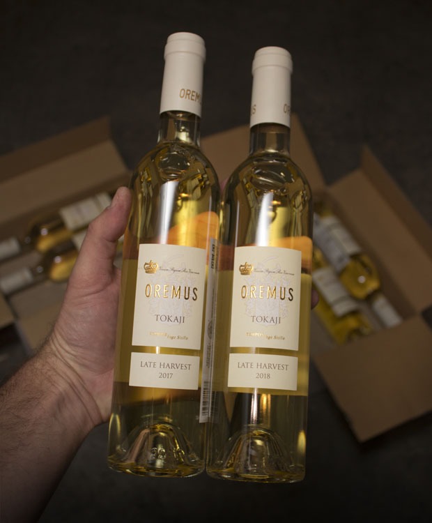Vega Sicilia Oremus Tokaji Tempos Late Harvest 500mL (2 Bottle Combo)