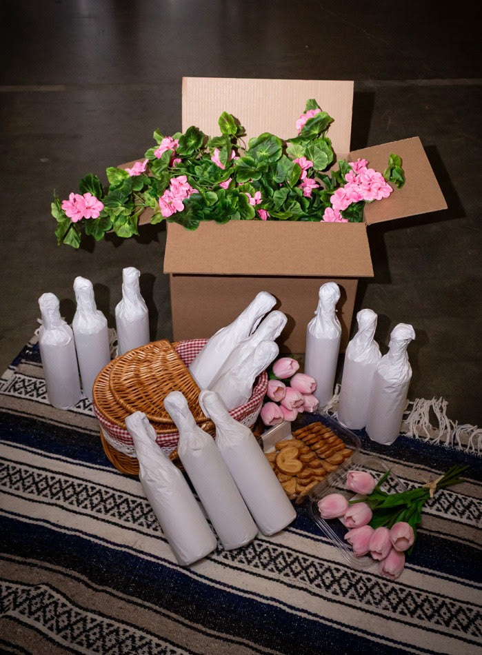 The Red Showcase 12-Pack Mystery Case